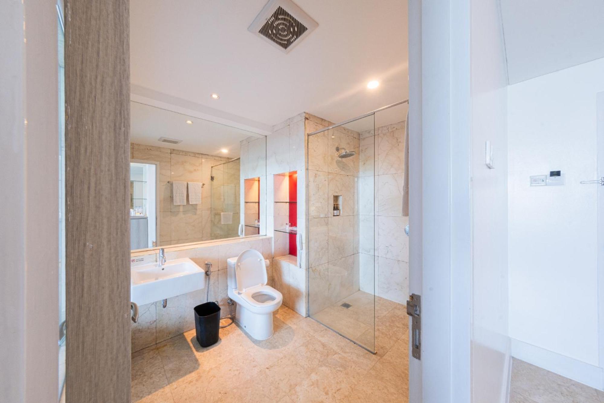 Deluxe Twin Room with Free Aquaboom Tickets for 2 pax